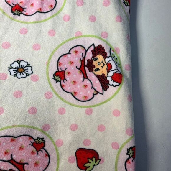 Strawberry shortcake Pajama Top Lg Short Sleeve - Picture 2 of 6
